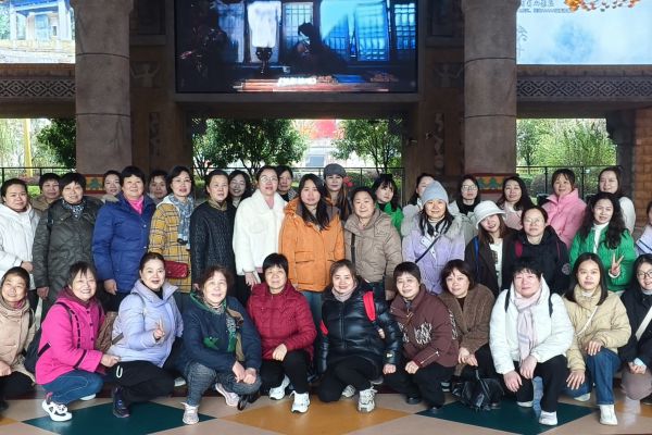 宜春公路建设集团开展  “三八”妇女节系列活动